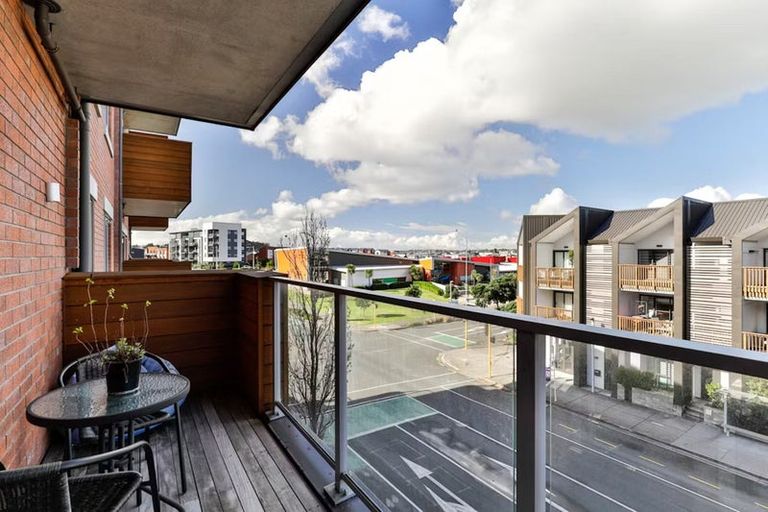 Photo of property in 304/160a Hobsonville Point Road, Hobsonville, Auckland, 0616