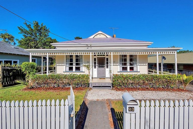 Photo of property in 23 Kowhai Street, Helensville, 0800