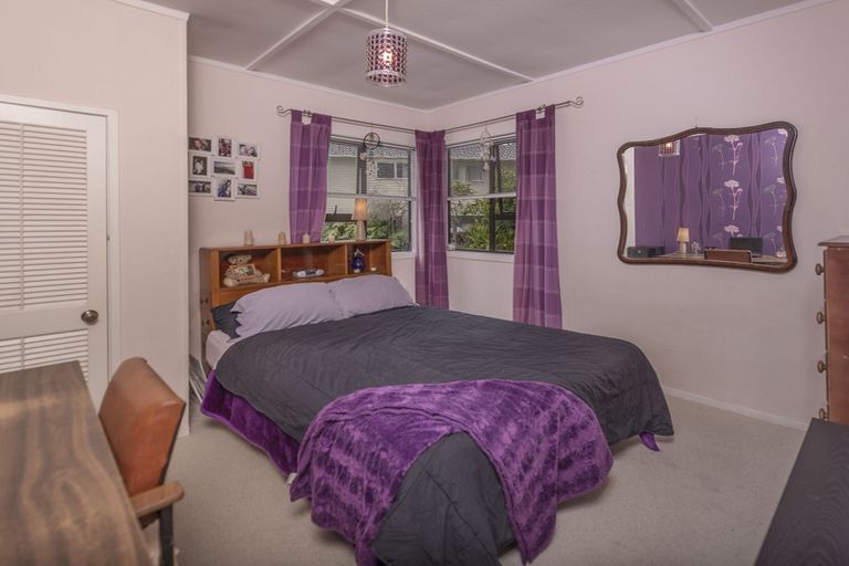 Photo of property in 147 Forest Hill Road, Henderson, Auckland, 0612