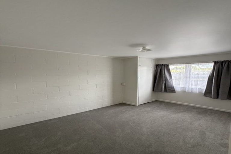 Photo of property in 8 Banff Street, Regent, Whangarei, 0112