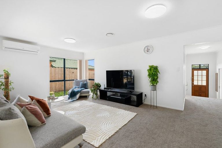Photo of property in 13 Gerolds Place, Flat Bush, Auckland, 2019