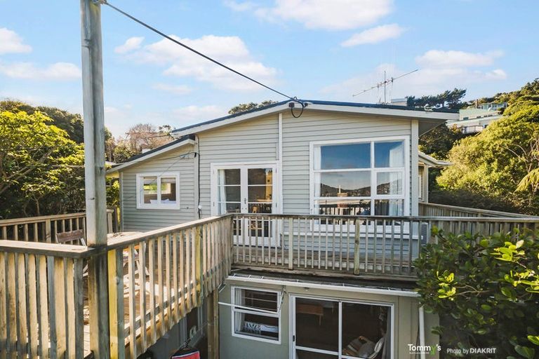 Photo of property in 4 Huntingdon Street, Northland, Wellington, 6012
