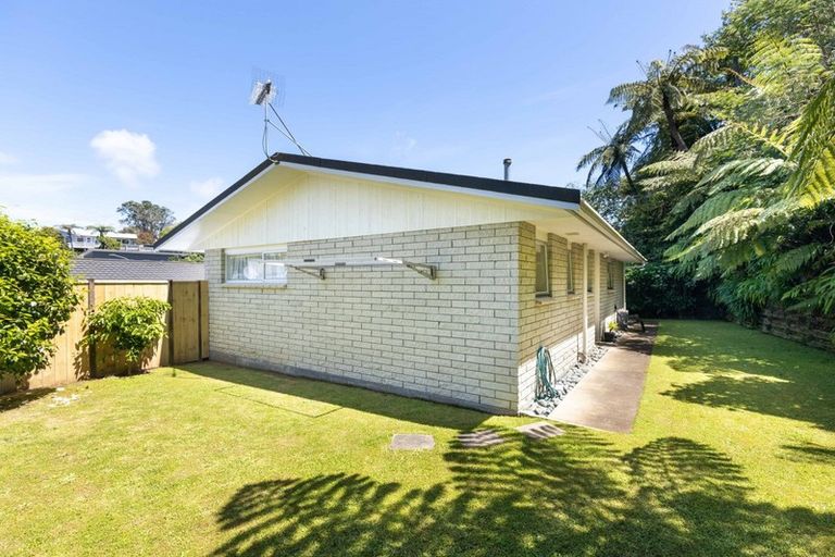 Photo of property in 2 Waterloo Place, Westown, New Plymouth, 4310