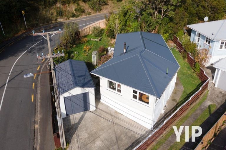 Photo of property in 1 Beazley Avenue, Paparangi, Wellington, 6037