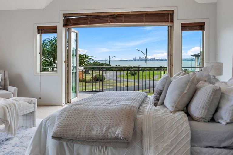 Photo of property in 30 Waikura Drive, Te Atatu Peninsula, Auckland, 0610