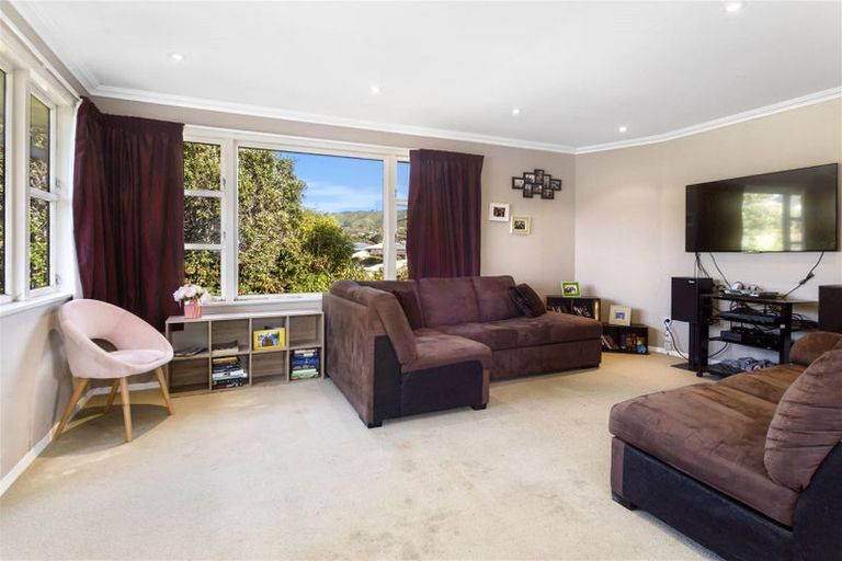 Photo of property in 1 Angell Street, Johnsonville, Wellington, 6037