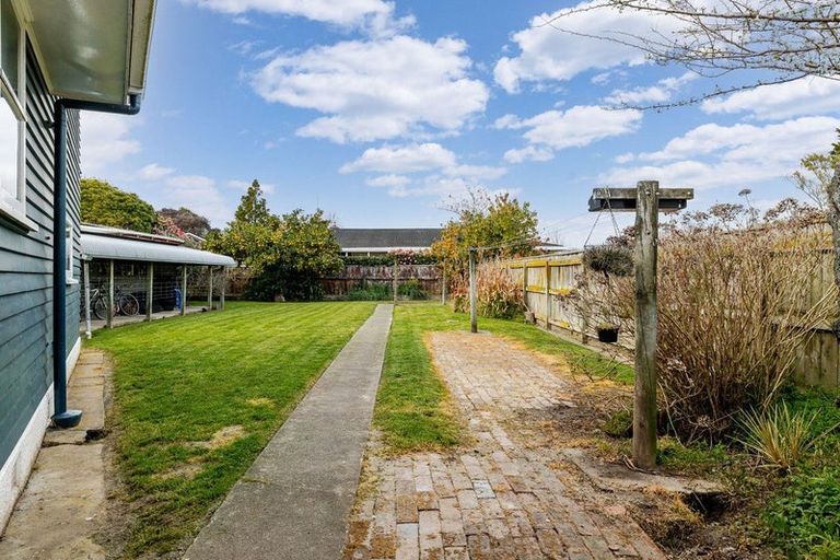 Photo of property in 27 Sheffield Street, Awapuni, Palmerston North, 4412