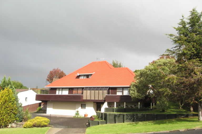 Photo of property in 77 Haseler Crescent, Howick, Auckland, 2014