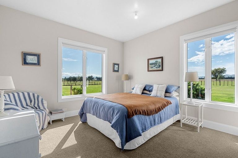 Photo of property in 104 White Rock Road, Martinborough, 5781