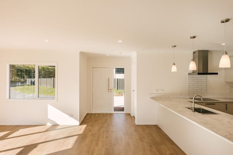 Photo of property in 9 Railway Terrace, Ohau, 5570