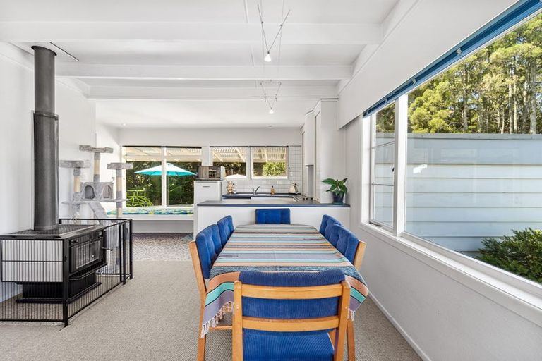 Photo of property in 34 Awanui Crescent, Matakana, 0985