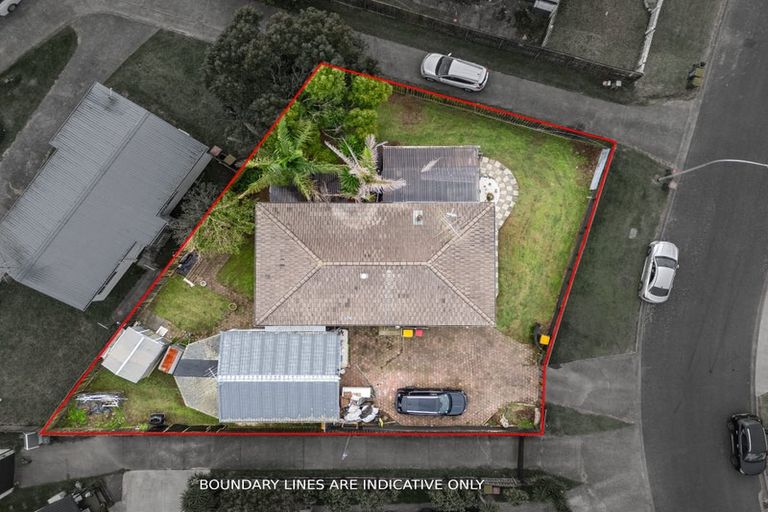 Photo of property in 13 Melleray Place, Randwick Park, Auckland, 2105