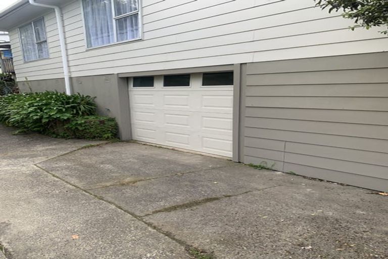 Photo of property in 19 Keegan Drive, Massey, Auckland, 0614