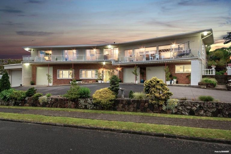 Photo of property in 11 Gilliam Street, New Lynn, Auckland, 0600