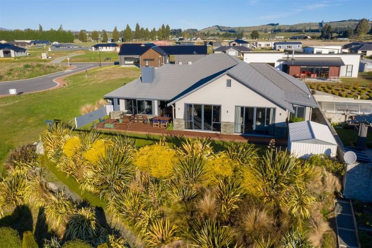 Photo of property in 12 Tawera Place, Te Anau, 9679