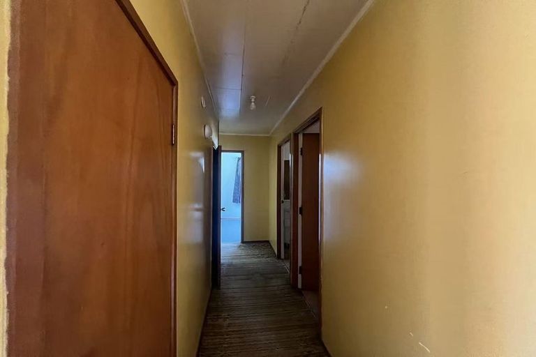 Photo of property in 11 Vimy Place, Mangere, Auckland, 2022