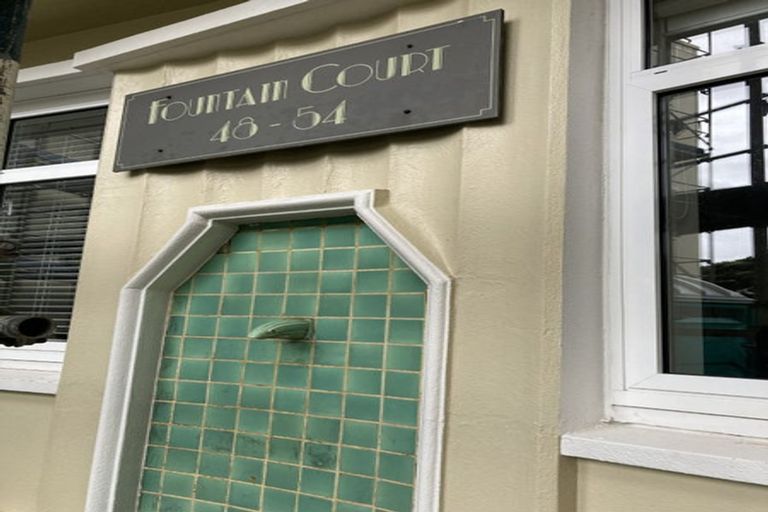 Photo of property in Fountain Court, 48u6 Oriental Parade, Oriental Bay, Wellington, 6011