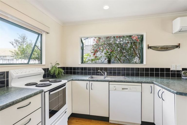 Photo of property in 14a Lynette Place, Mangere, Auckland, 2022