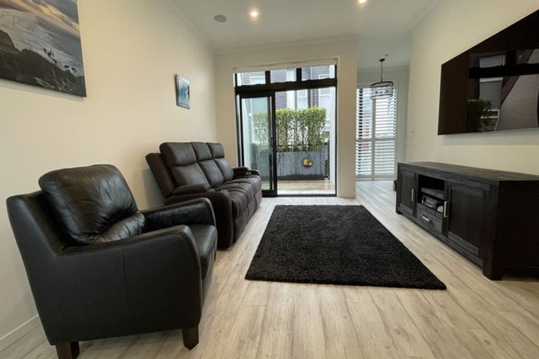 Photo of property in 4 Mayfly Lane, Hobsonville, Auckland, 0616
