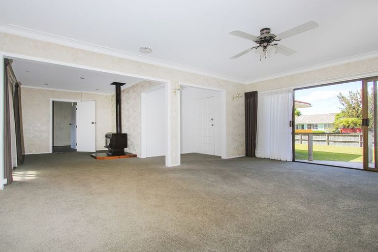 Photo of property in 65 Te Kanawa Crescent, Henderson, Auckland, 0610