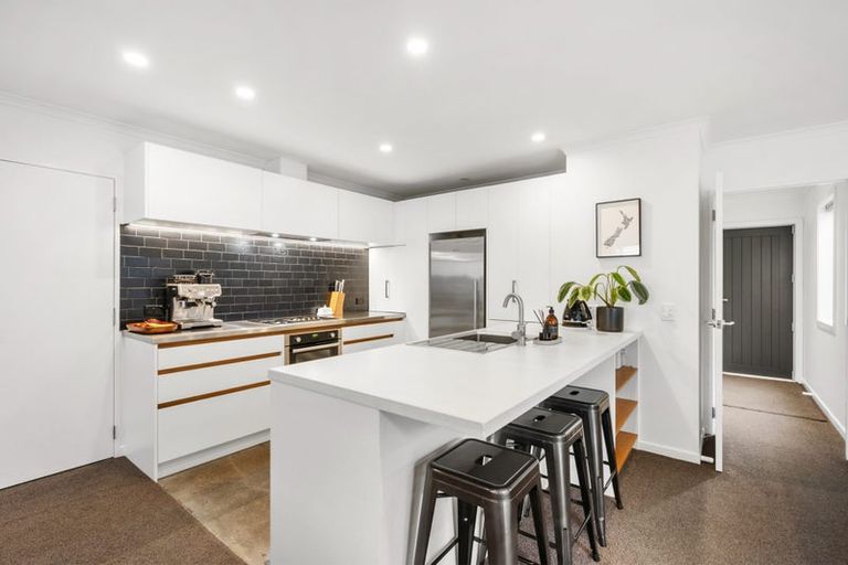 Photo of property in 36u9 Dee Street, Island Bay, Wellington, 6023