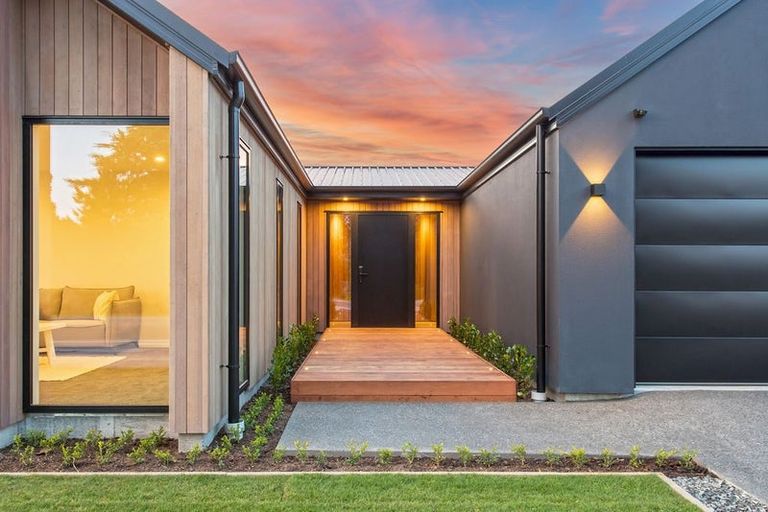 Photo of property in 230 Styx Mill Road, Casebrook, Christchurch, 8051