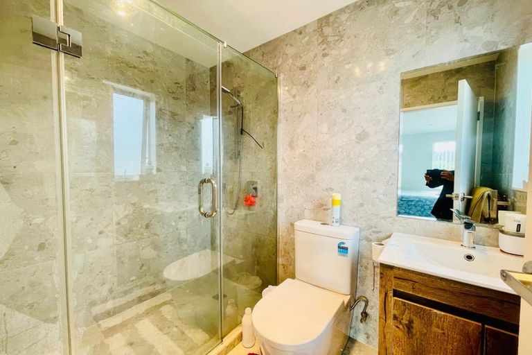 Photo of property in 5b Poruru Close, Papakura, 2110