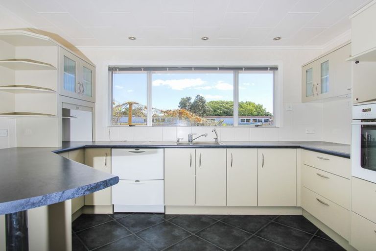 Photo of property in 65 Te Kanawa Crescent, Henderson, Auckland, 0610