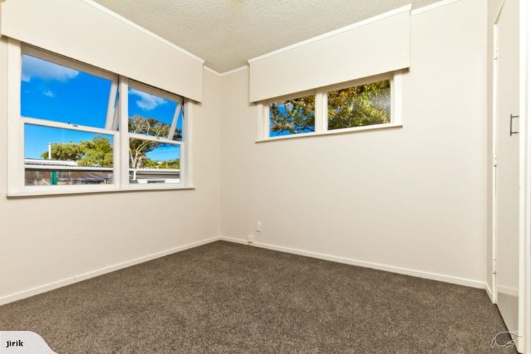 Photo of property in 2/38 Glenvar Road, Torbay, Auckland, 0630