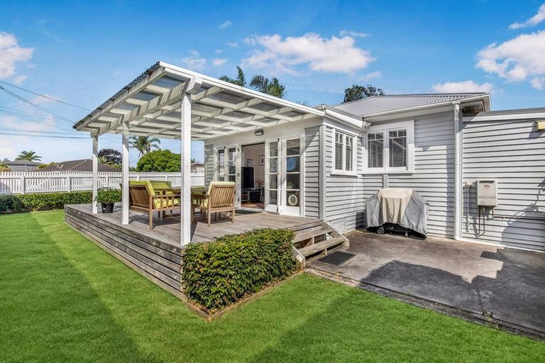 Photo of property in 1/34 Cambridge Terrace, Papatoetoe, Auckland, 2025