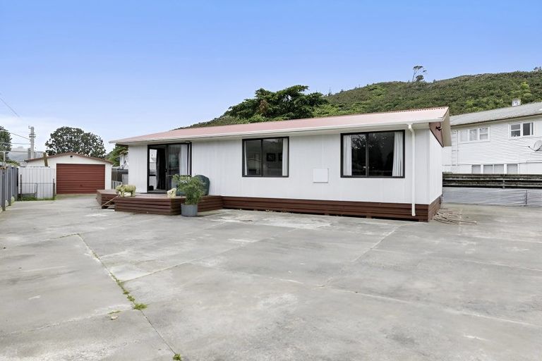 Photo of property in 2/19 Eldon Grove, Taita, Lower Hutt, 5019