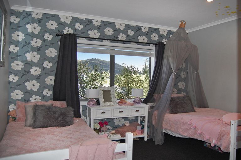 Photo of property in 7 Mountain Road, Kaiwaka, Maungaturoto, 0587