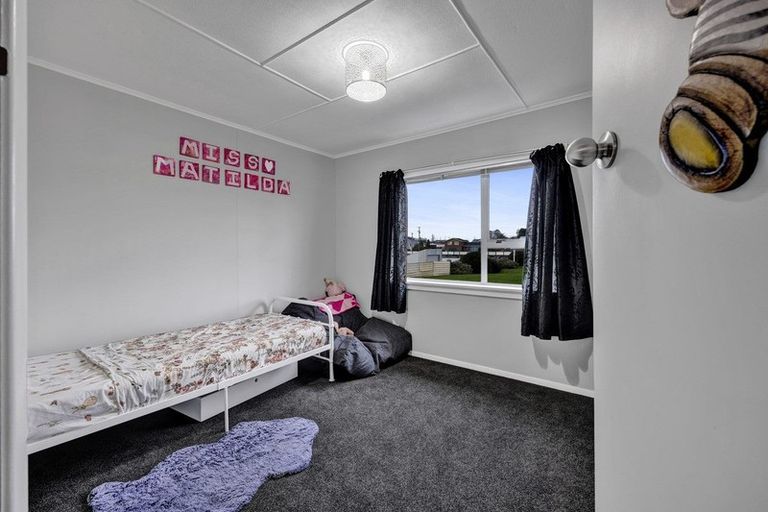 Photo of property in 26 Tawhiti Road, Hawera, 4610