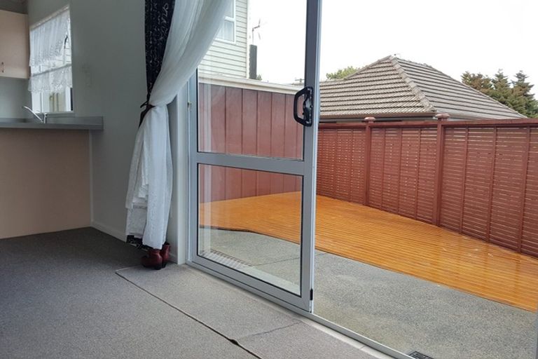 Photo of property in 19 Hauraki Crescent, Pinehill, Auckland, 0632
