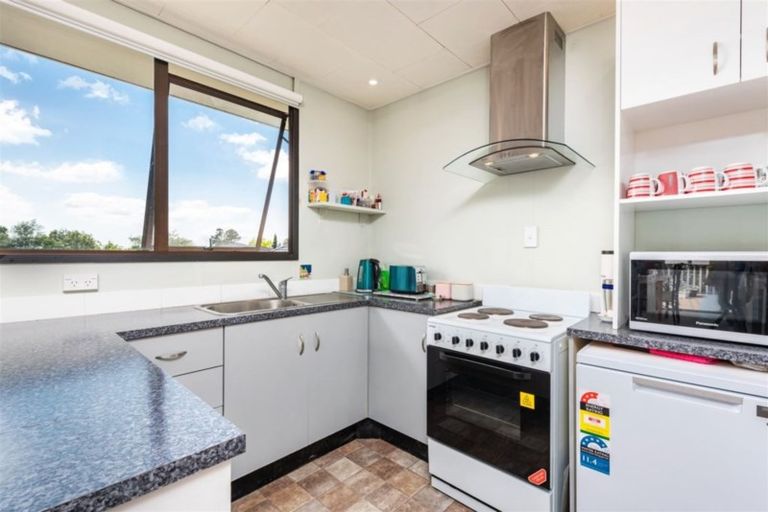 Photo of property in 88 Roberts Road, Te Atatu South, Auckland, 0610