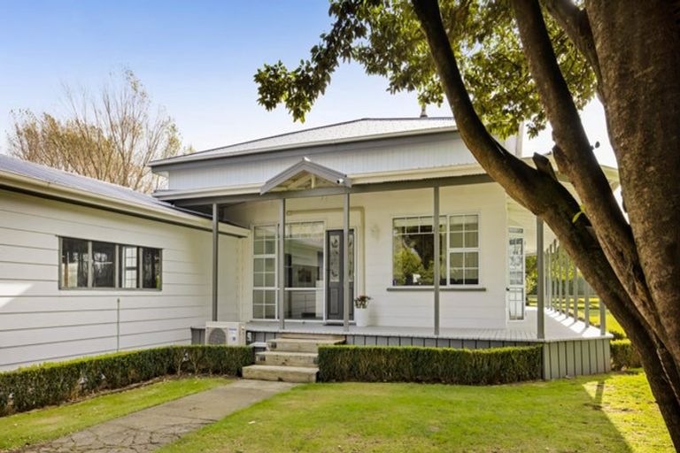 Photo of property in 14 Weld Street, Normanby, Hawera, 4614