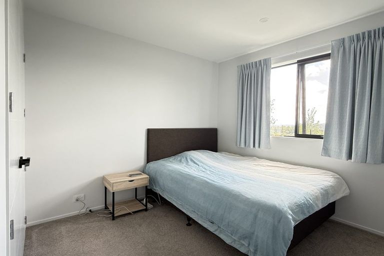 Photo of property in 14b Mackay Drive, Greenhithe, Auckland, 0632