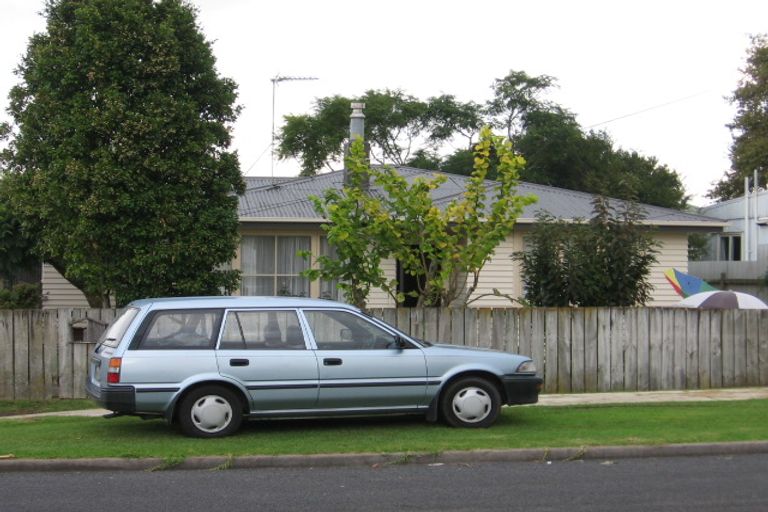 Photo of property in 1/3 Ballance Avenue, Papatoetoe, Auckland, 2104