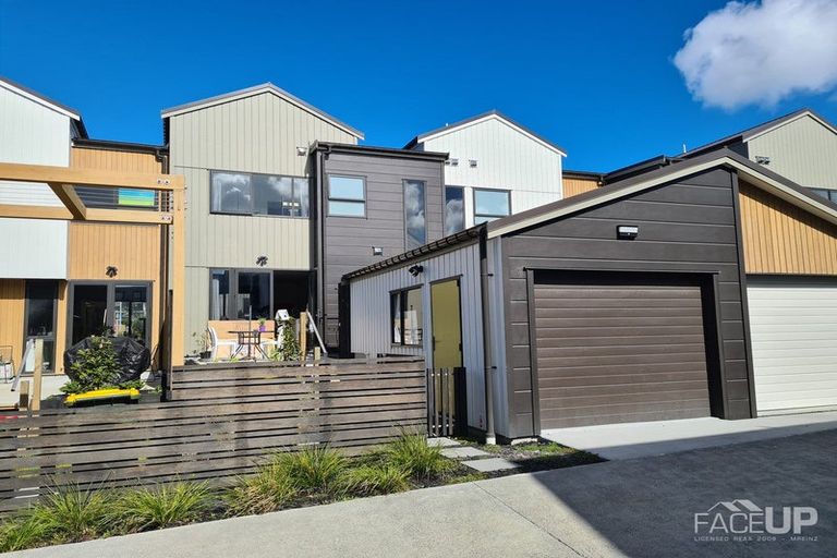 Photo of property in 9/25 Sidney Wallingford Way, Hobsonville, Auckland, 0616