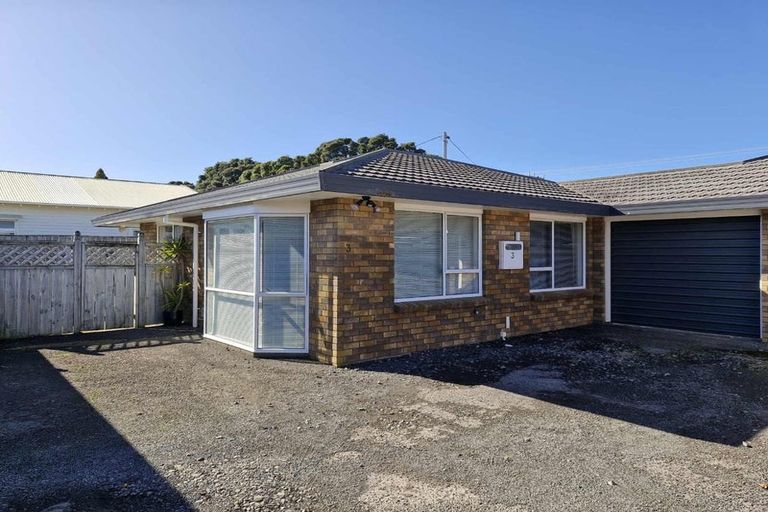 Photo of property in 3/39 Sackville Street, Fitzroy, New Plymouth, 4312