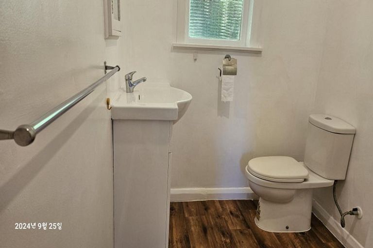 Photo of property in 2/78 Middleton Road, Churton Park, Wellington, 6037