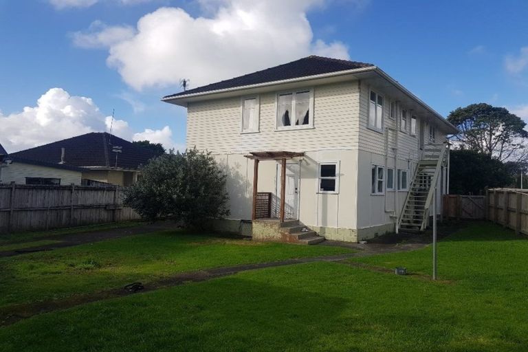 Photo of property in 42 Durham Street, Te Atatu Peninsula, Auckland, 0610