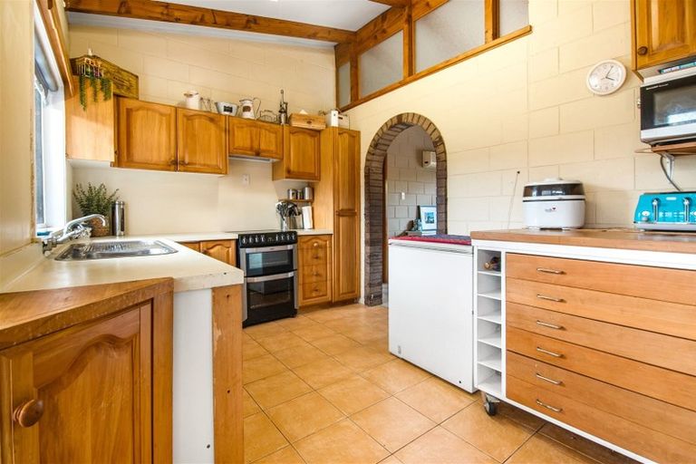 Photo of property in 23 Hatton Road, Orewa, 0931