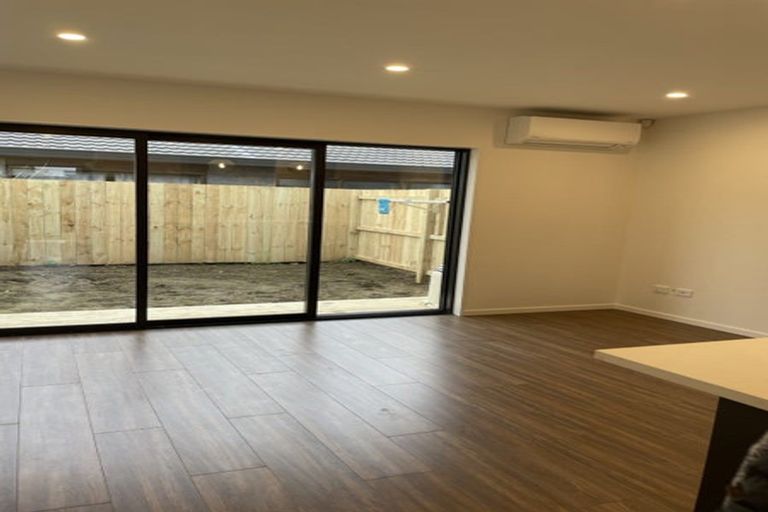 Photo of property in 7/181 Portage Road, New Lynn, Auckland, 0600
