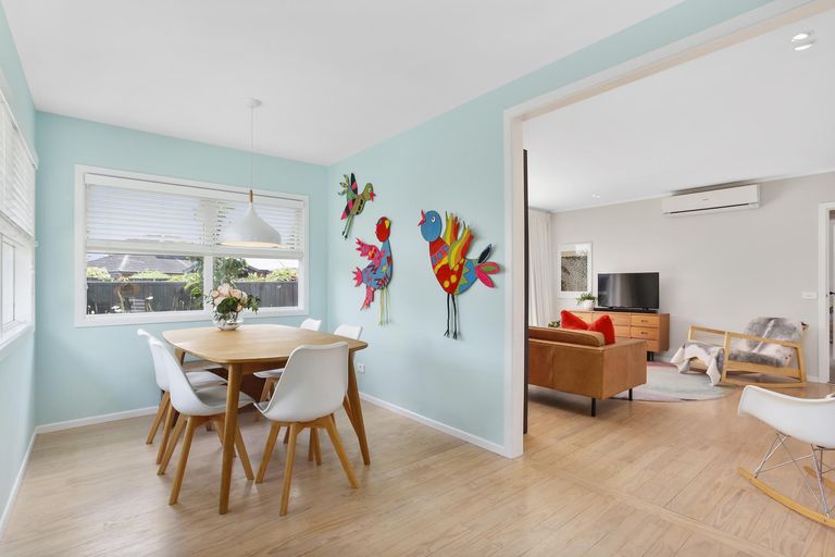 Photo of property in 5 Roby Street, Te Atatu Peninsula, Auckland, 0610