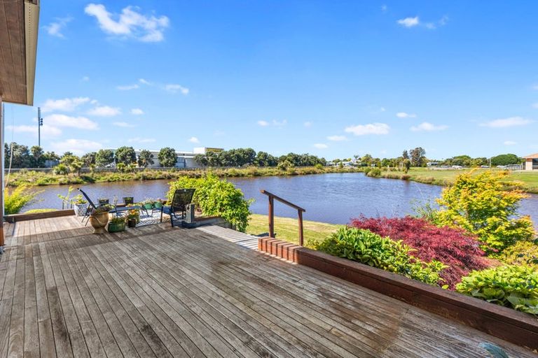 Photo of property in 166 Oriental Parade, Papamoa Beach, Papamoa, 3118