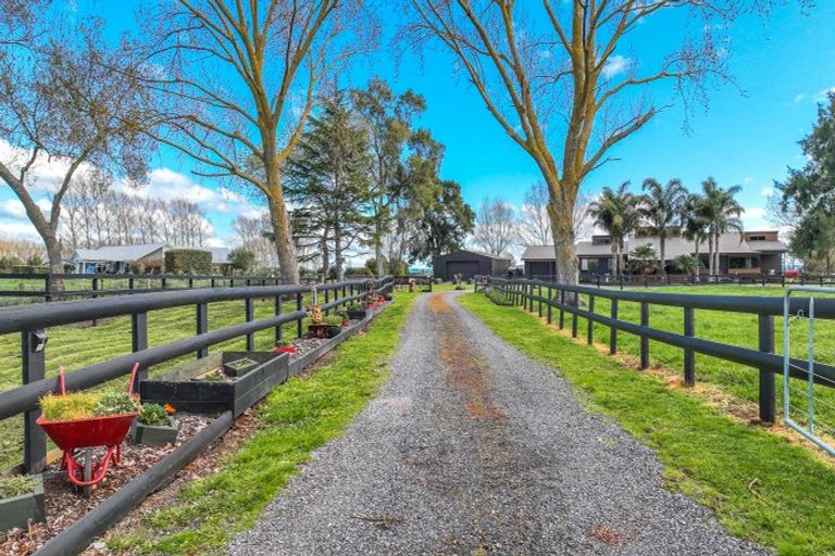 Photo of property in 32 Hauraki Road, Hauraki, Auckland, 0622