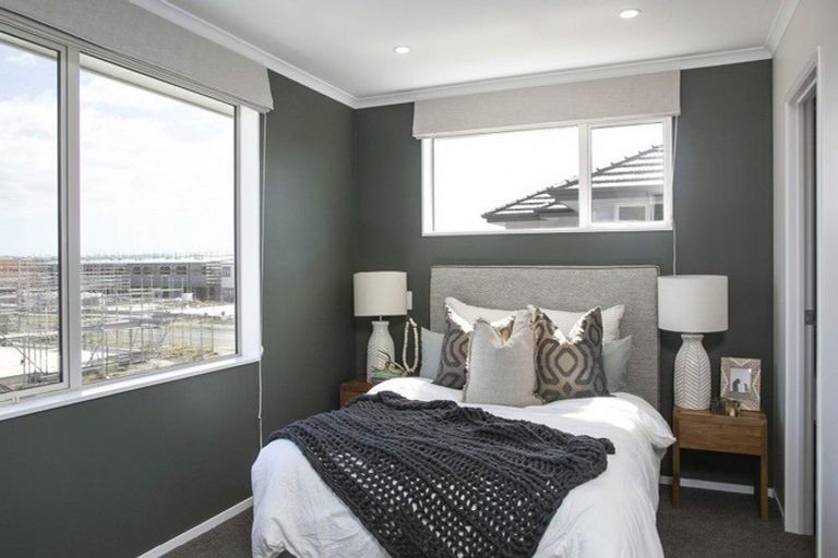 Photo of property in 104a Wharf Road, Te Atatu Peninsula, Auckland, 0610
