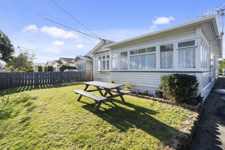 Photo of property in 64 Kauri Street, Miramar, Wellington, 6022