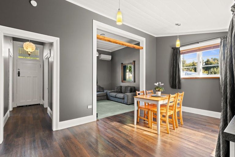 Photo of property in 85 Milton Road, Bluff Hill, Napier, 4110
